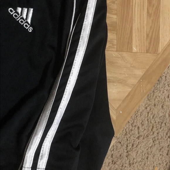 Adidas boys shirt size XXL - Picture 4 of 6